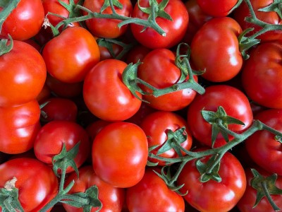 Foto Pomodoro Grappolo Origine Italia Marchio Più Gusto 2